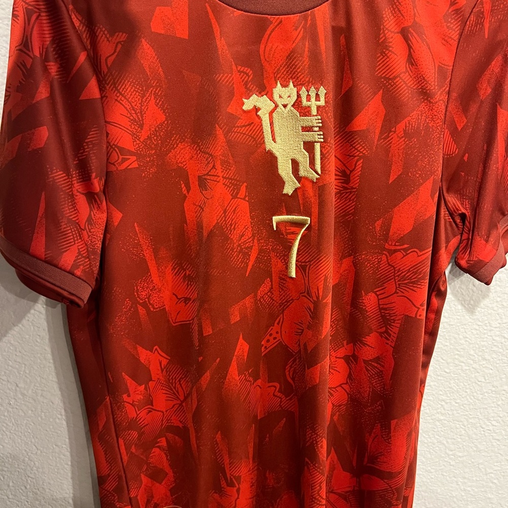 England #7 Soccer Jersey Red Gold “Legend of Becks” Comma Football S